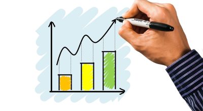 2026年国庆档电影票房数据分析图表，柱状图展示各影片票房对比，湖蓝色调专业感强